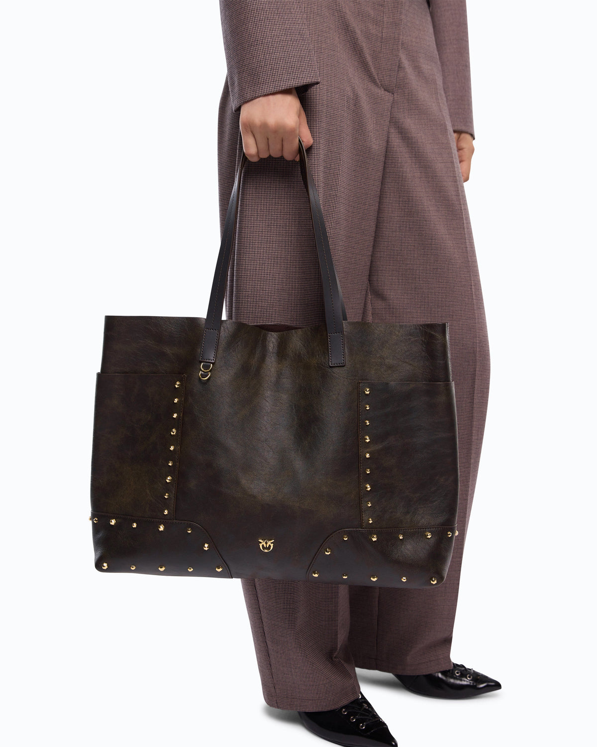 Pinko 107650A3MA - Cabas en cuir nuage avec patch et clous