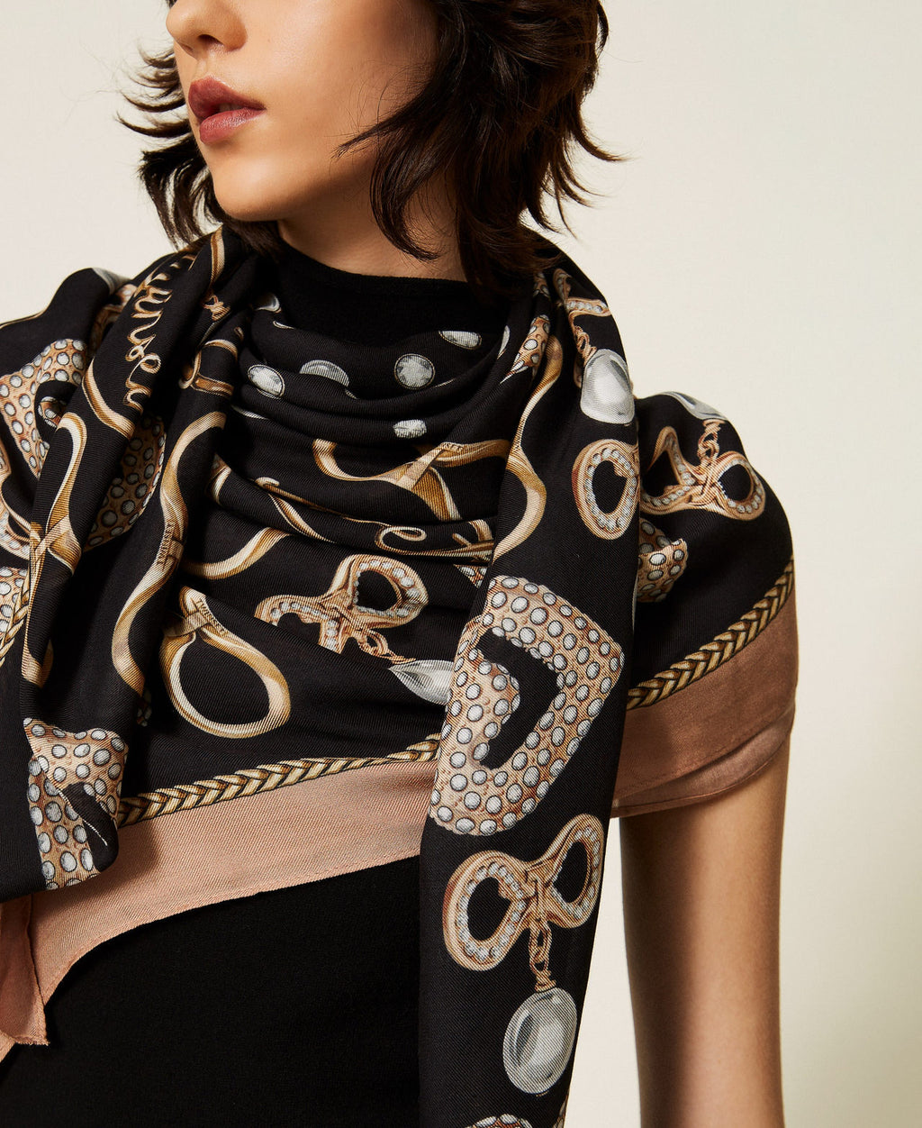 Twinset 262TA4630 - Kefiah con stampa bijoux