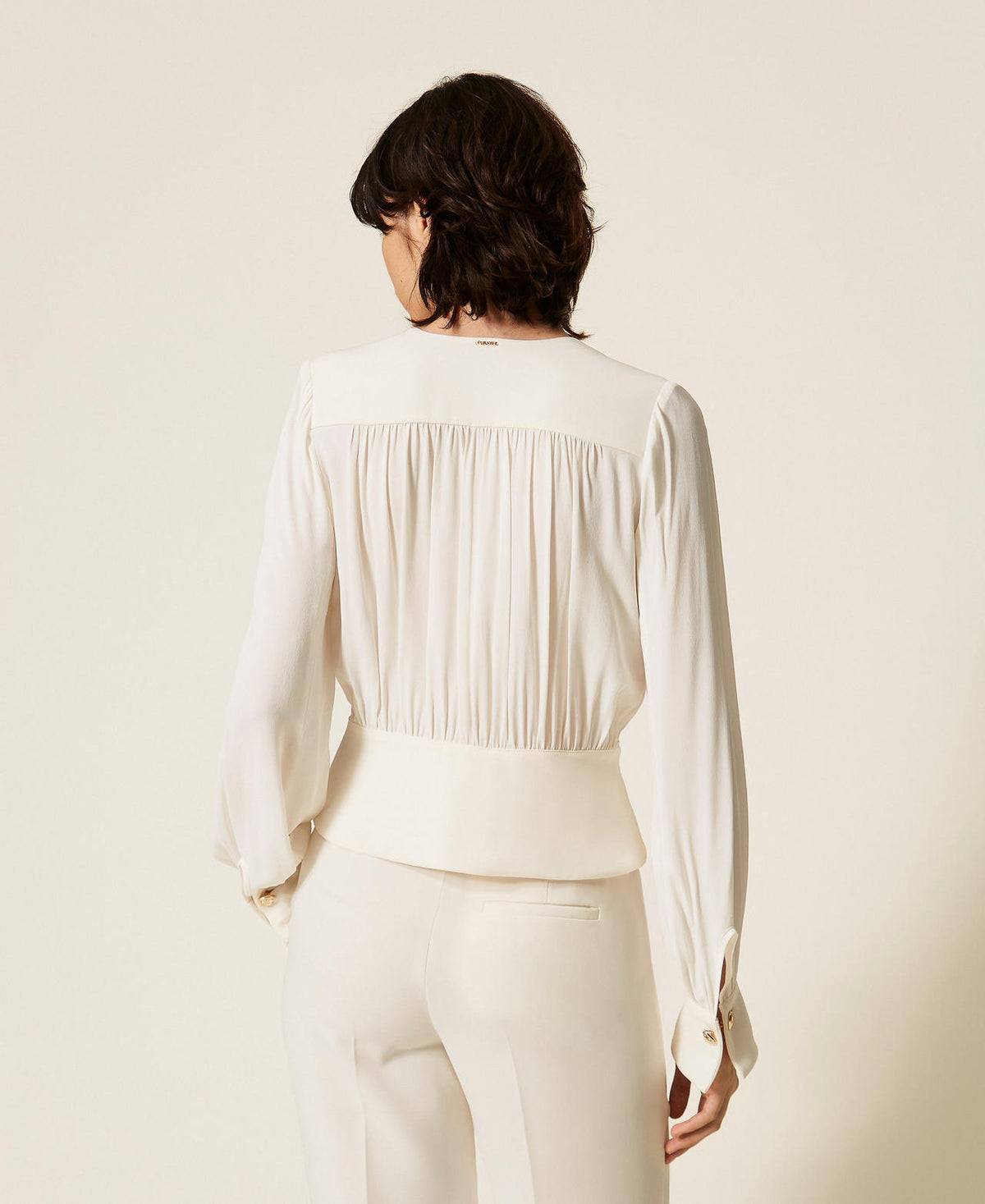 Twinset 262TP2434 - Camicia in crêpe de Chine con arricciature