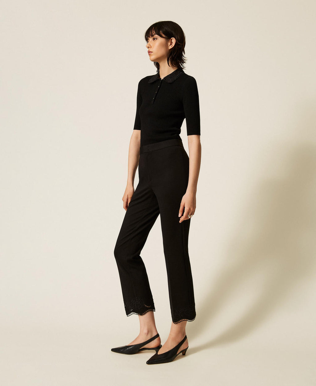 Twinset 262TP2673 - Pantaloni dritti con ricamo sangallo