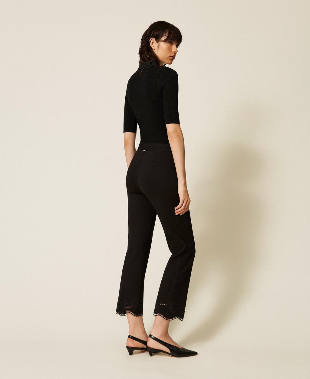 Twinset 262TP2673 - Pantaloni dritti con ricamo sangallo