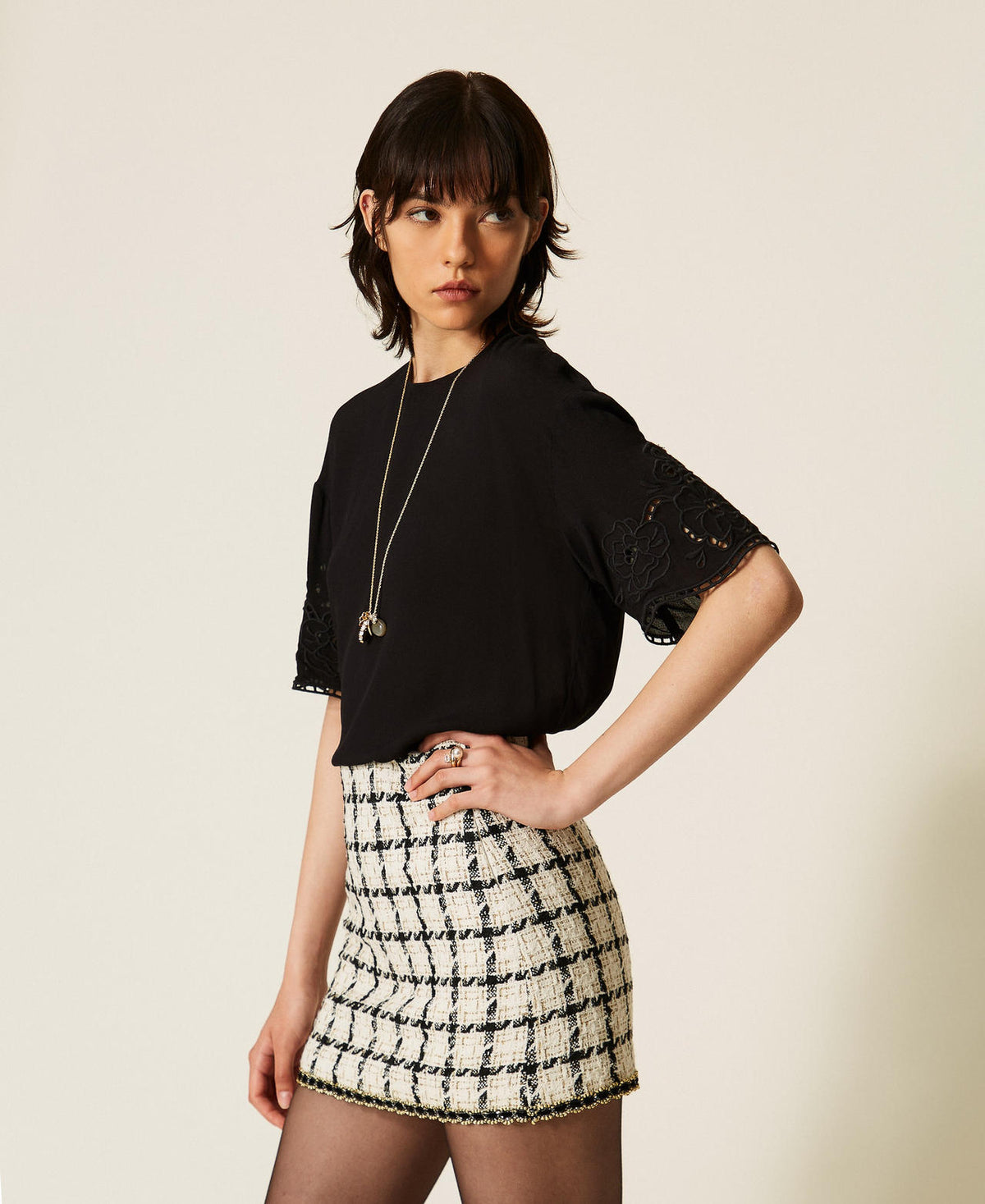 Twinset 262TP2720 - Blusa in crêpe de Chine con ricamo smerlato