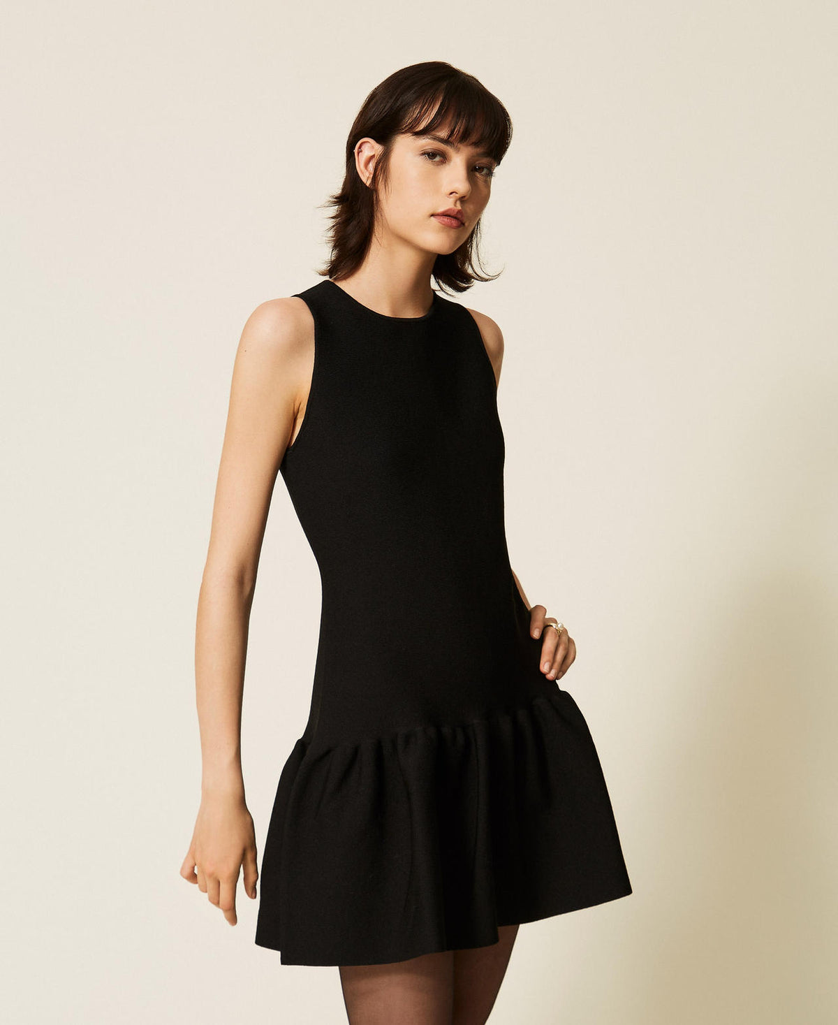 Twinset 262TP3144 - Abito corto in maglia con balza