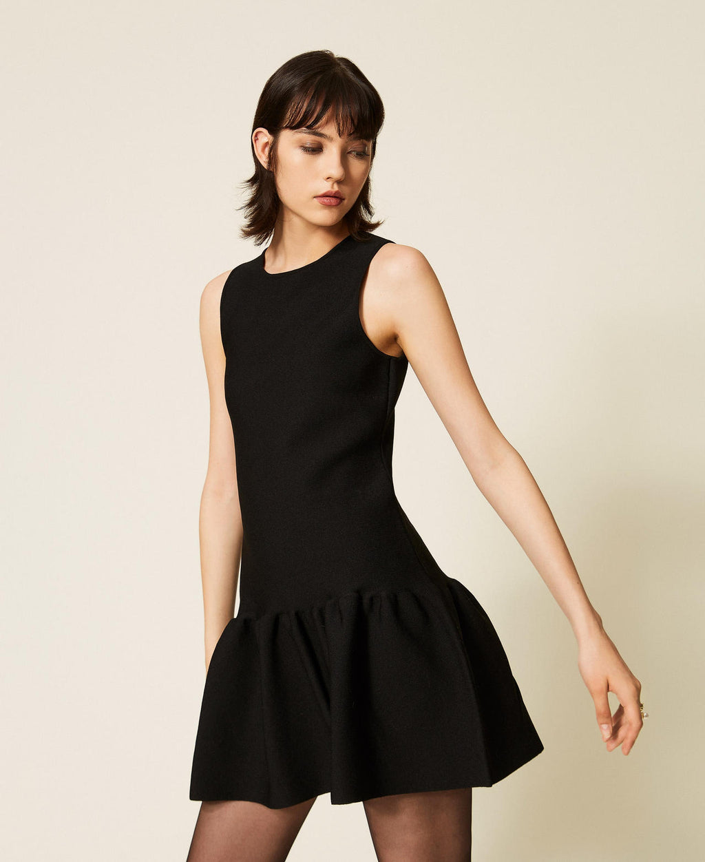 Twinset 262TP3144 - Abito corto in maglia con balza