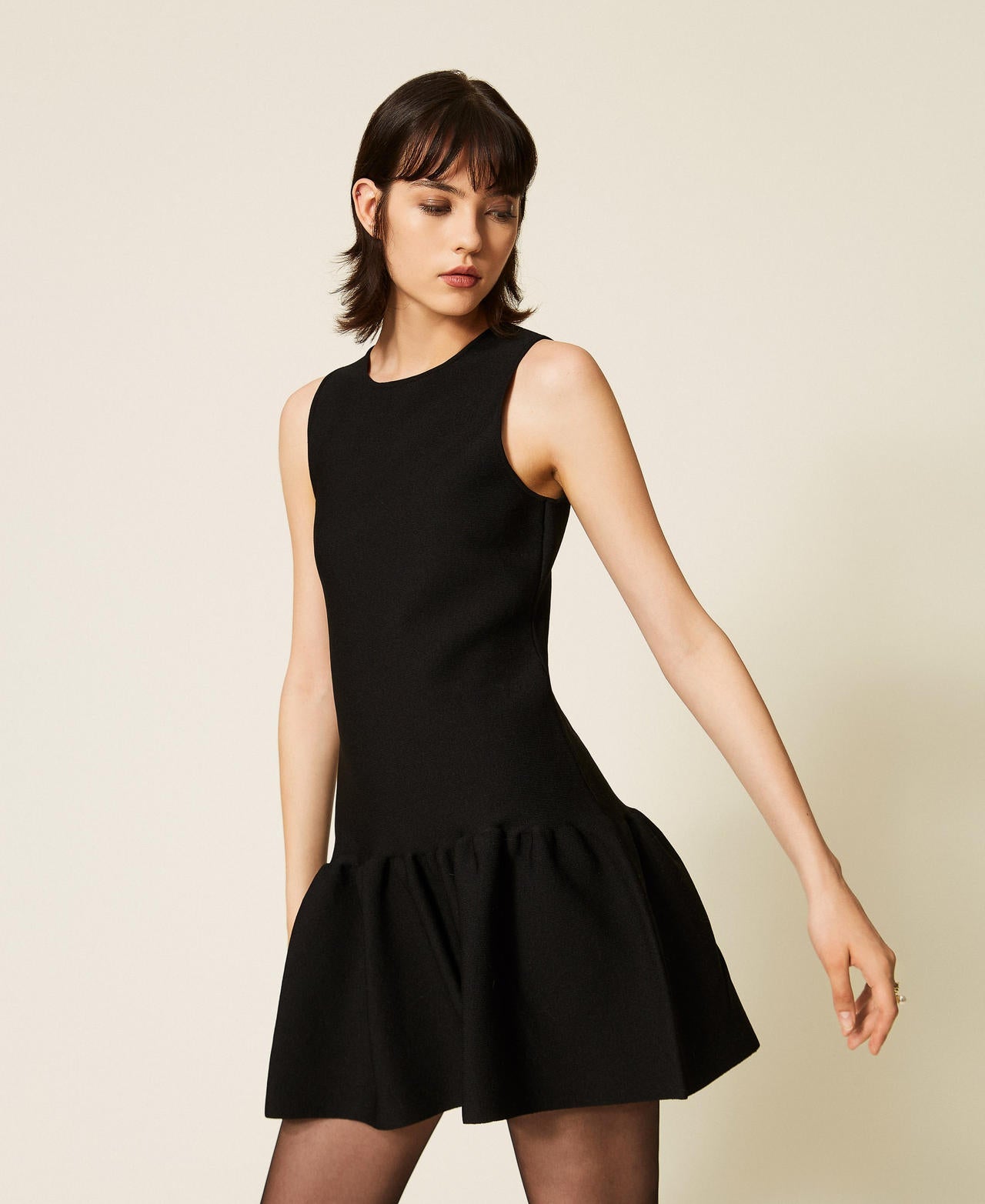 Twinset 262TP3144 - Abito corto in maglia con balza