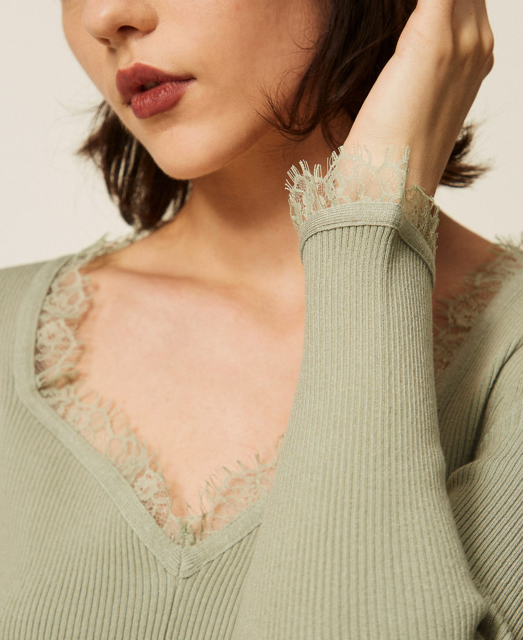 Twinset 262TP3390 - Maglia fitted con pizzo