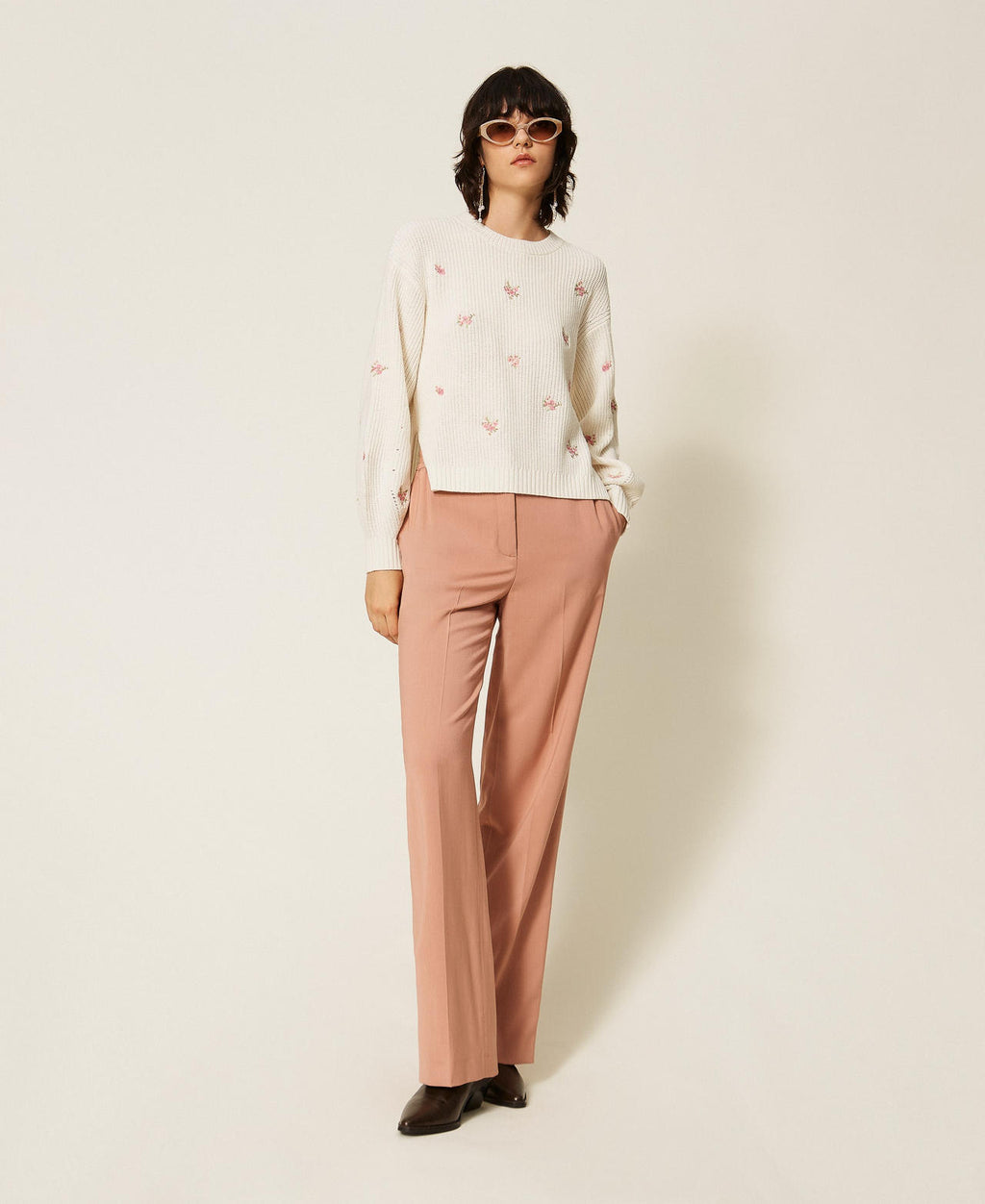 Twinset 262TP3410 - Maglia a coste in misto lana con ricamo floreale