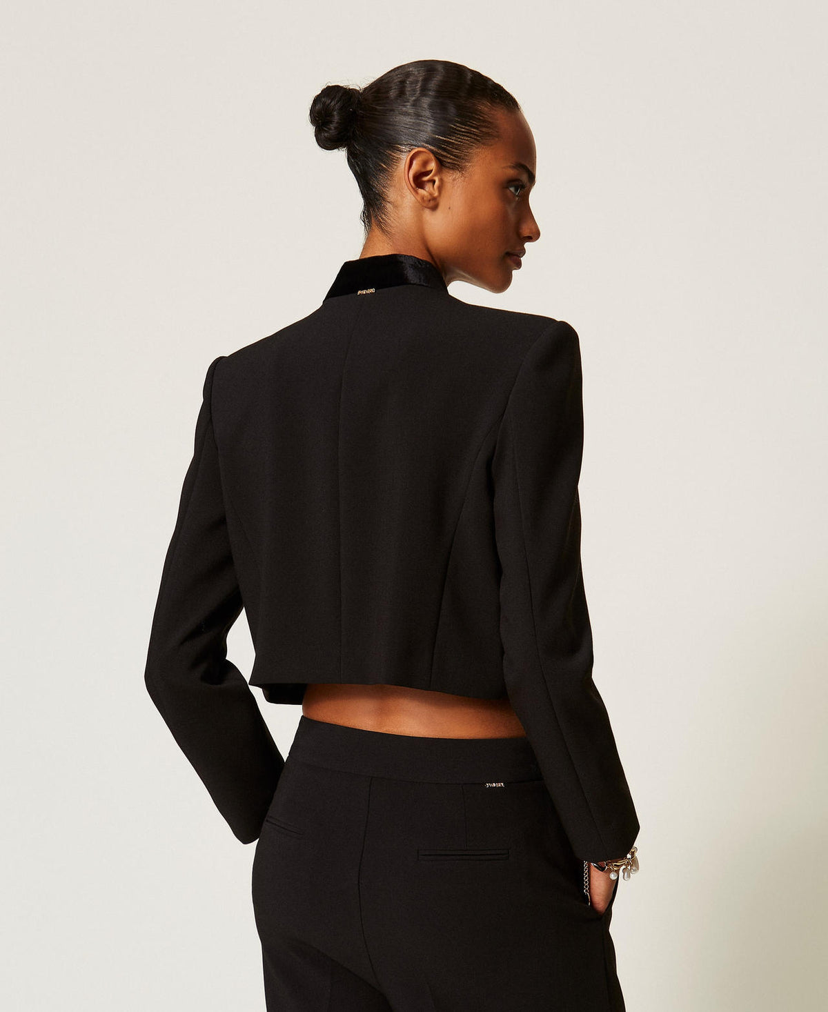 Twinset 262TT2422 - Giacca spencer in crêpe e velluto