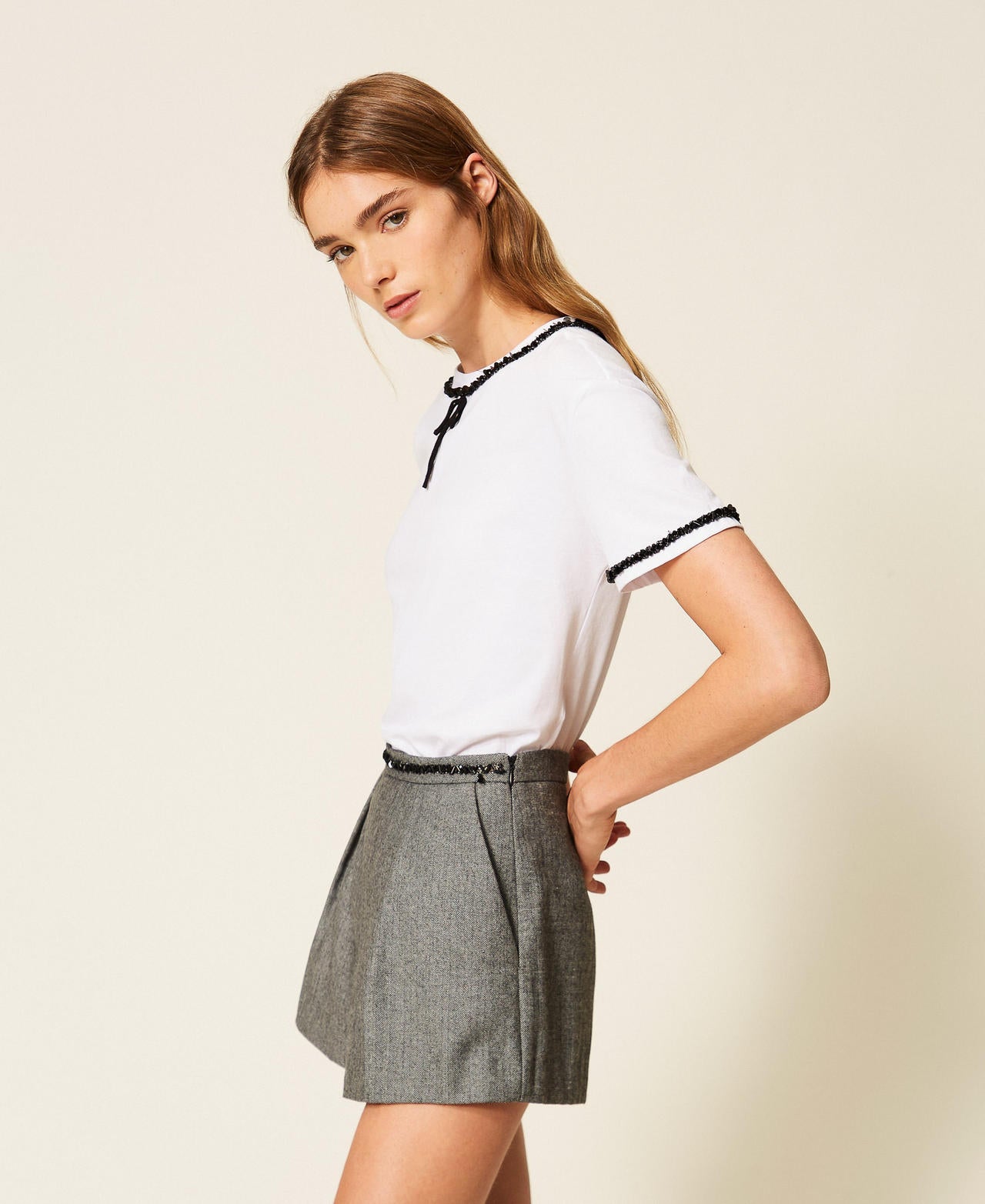 Twinset 262TT2550 - T-shirt con passamaneria e fiocco