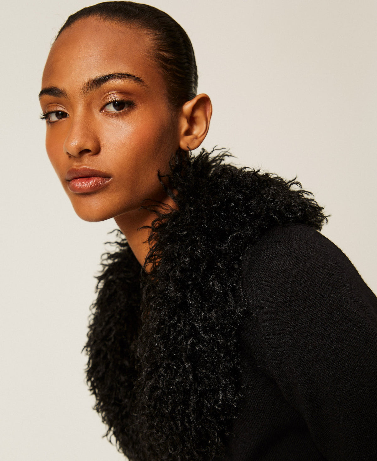 Twinset 262TT3260 - Cardigan cropped con faux fur
