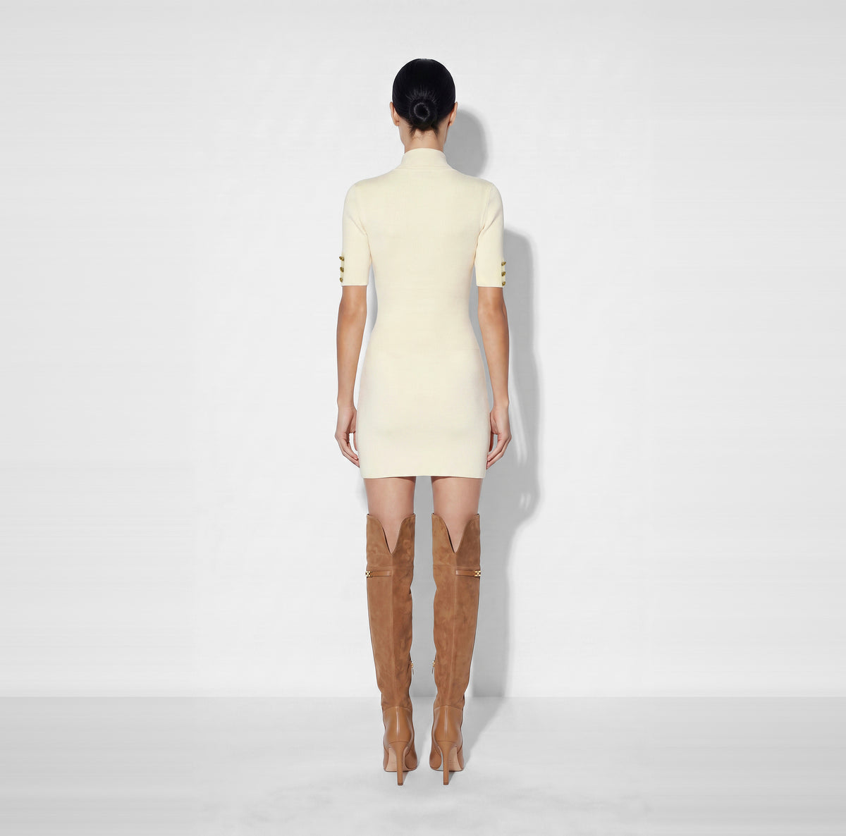 Elisabetta Franchi AM04S66E2 - Mini abito in maglia con bottoni gioiello