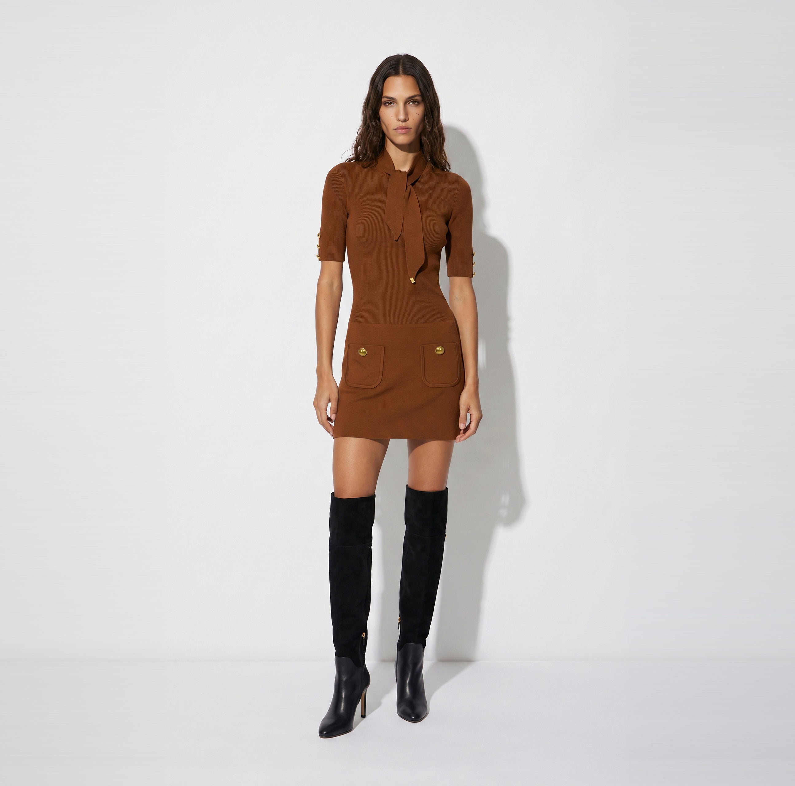 Elisabetta Franchi AM04S66E2 - Mini abito in maglia con bottoni gioiello