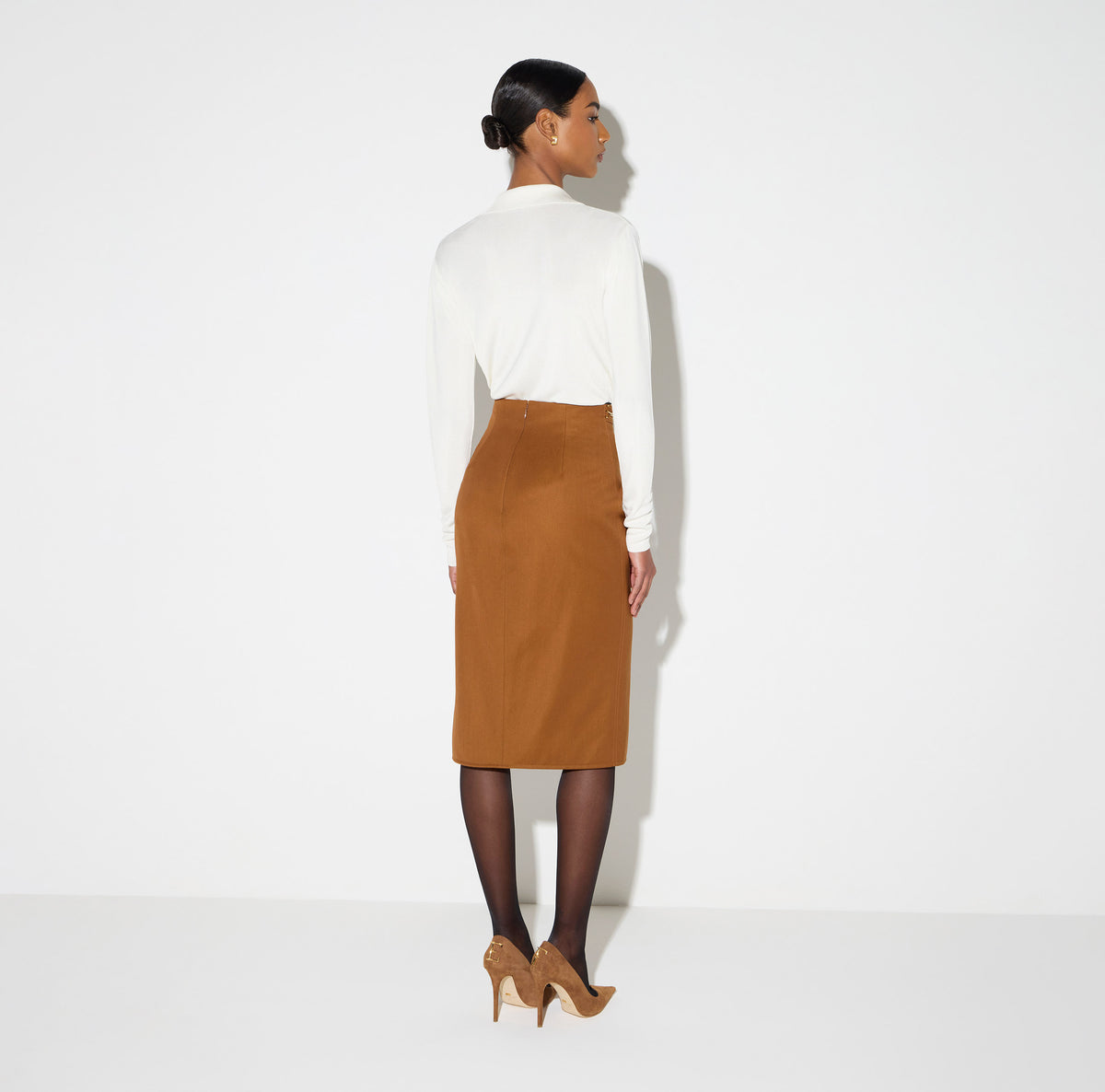 Elisabetta Franchi BK03S66E2 - Body in filato di viscosa con catena gioiello