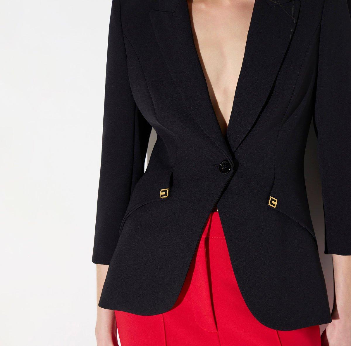Elisabetta Franchi GI27567E2 - Veste en crêpe léger et satin