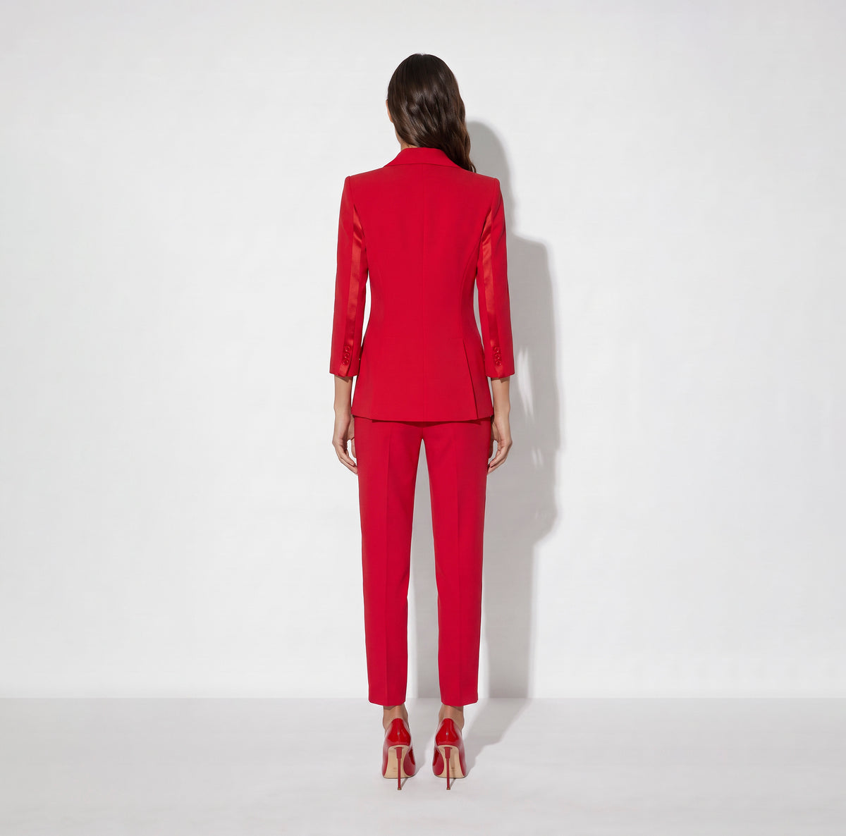 Elisabetta Franchi GI27567E2 - Veste en crêpe léger et satin