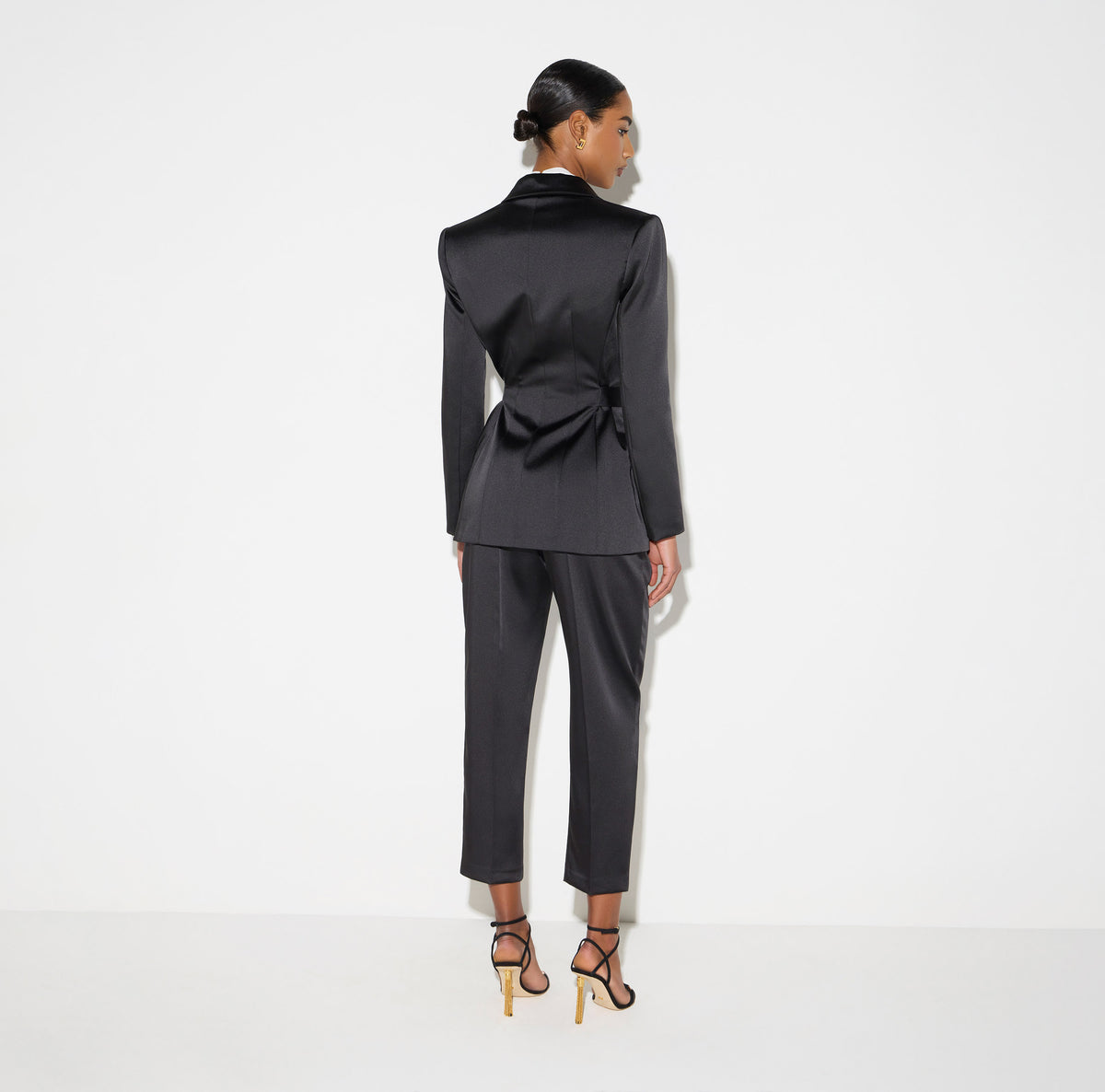 Elisabetta Franchi GI27966E2 - Giacca in raso stretch con cintura