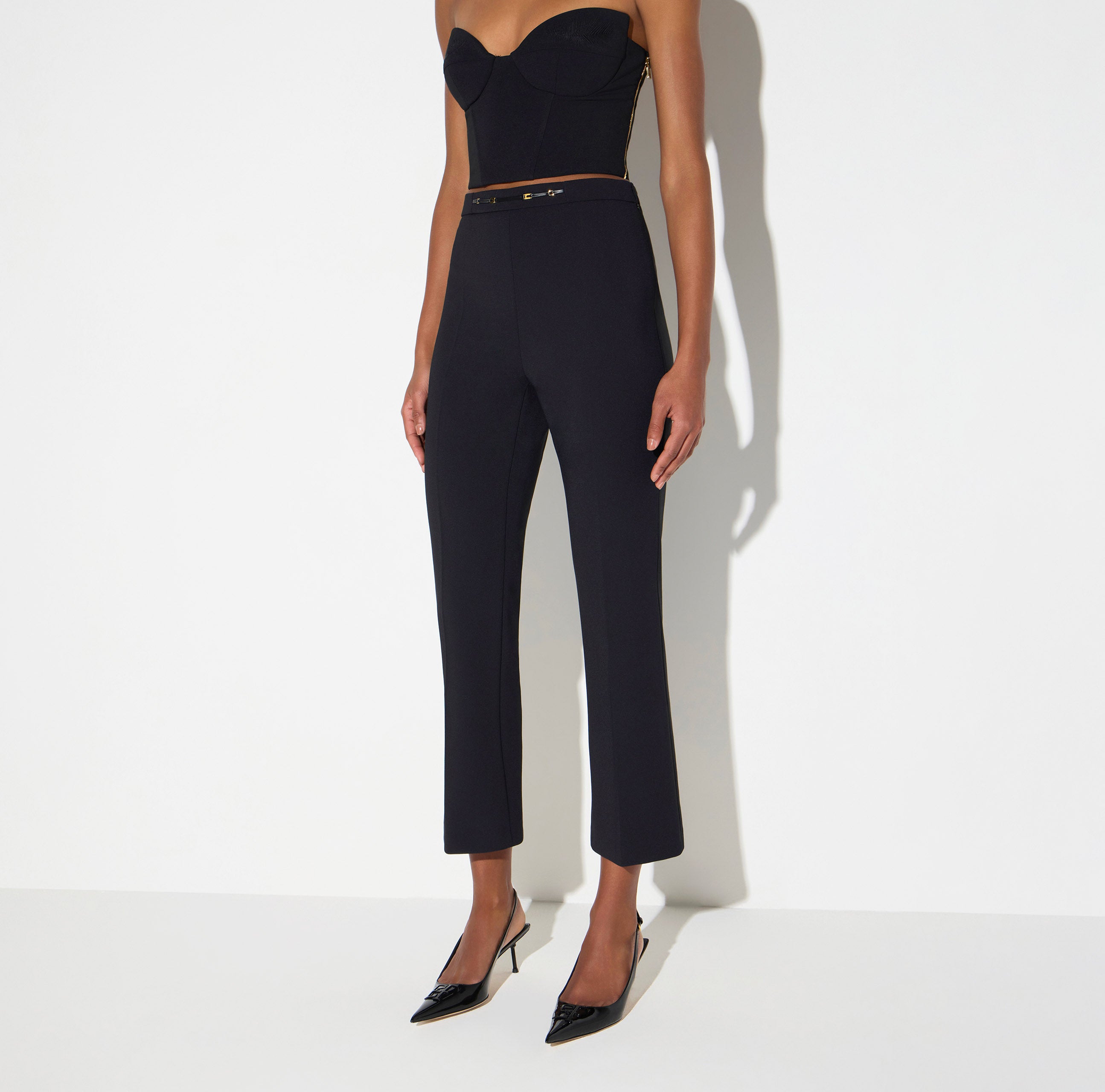 Elisabetta Franchi PA19866E2 - Pantaloni in doppio crêpe stretch con dettaglio gioiello
