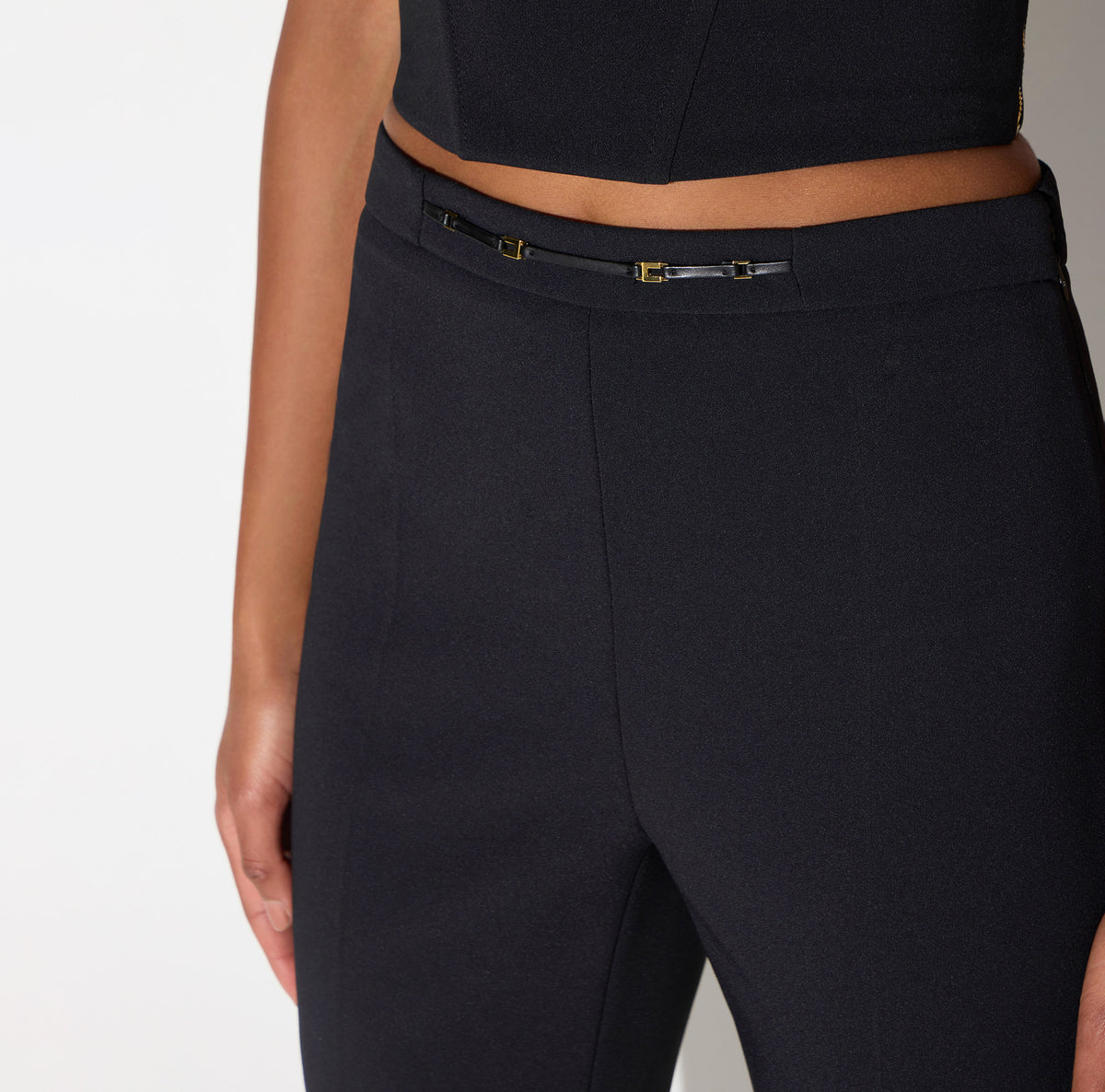 Elisabetta Franchi PA19866E2 - Pantaloni in doppio crêpe stretch con dettaglio gioiello