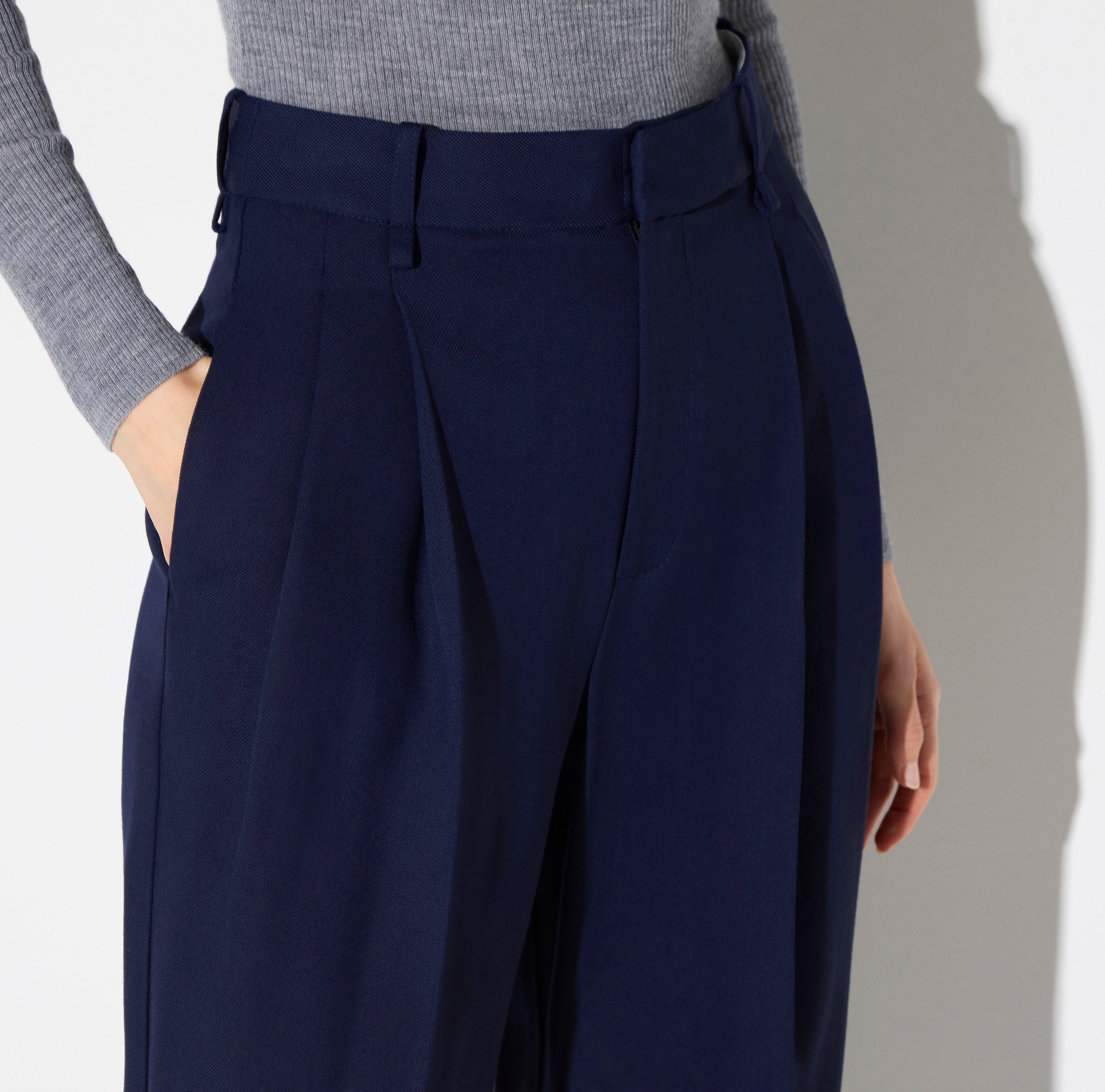Elisabetta Franchi PA21367E2 - Pantaloni in gabardina fluida