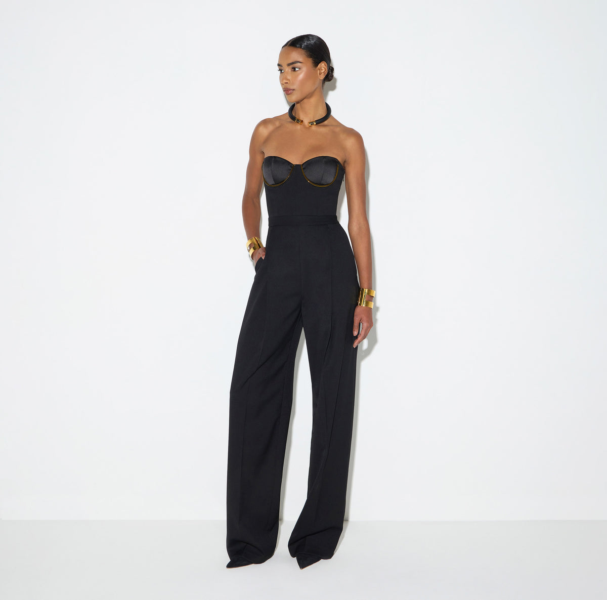 Elisabetta Franchi TU07567E2 - Combinaison en gabardine avec bonnets bijoux