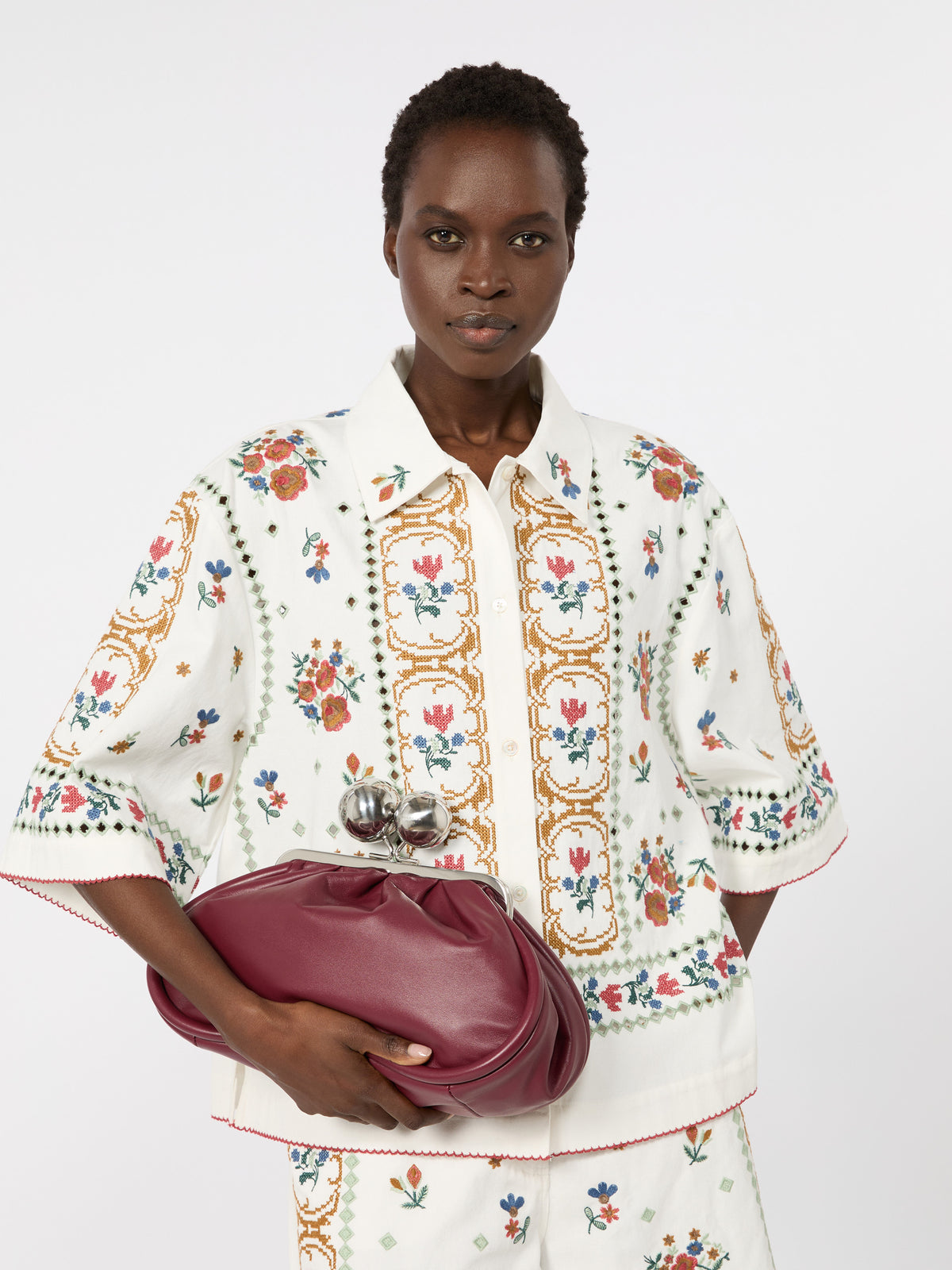 Weekend Max Mara MILVANEW - Pasticcino Bag medium in nappa lucida - Rubino